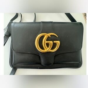 Gucci Arli Shoulder Bag Classic - used black leather, double gold tone GG